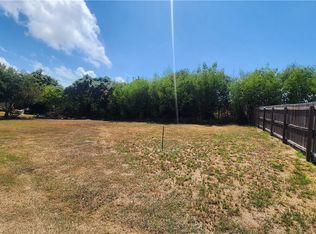 105 Cox Dr, Portland, TX 78374