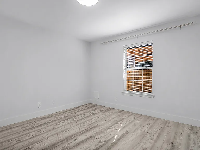 11903 Apache Ave #3 — Photo 20