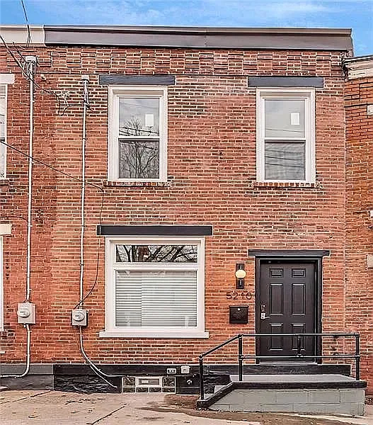 2 bed, 2.0 bath, 1004 sqft, $2,500 — Photo 1
