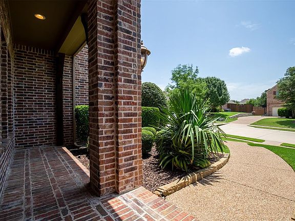 4th image of 1011 Monticello Dr