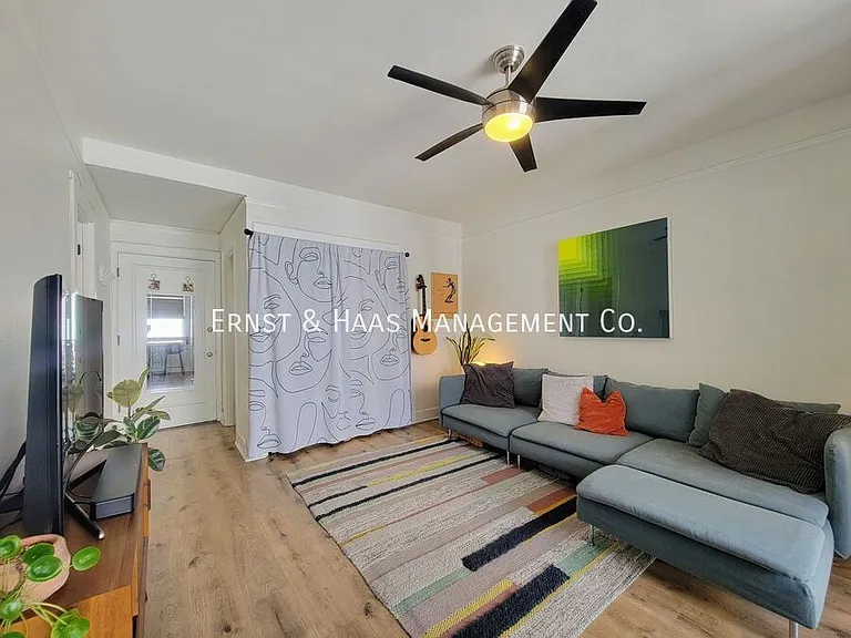 455 E Ocean Blvd #1008 — Photo 2