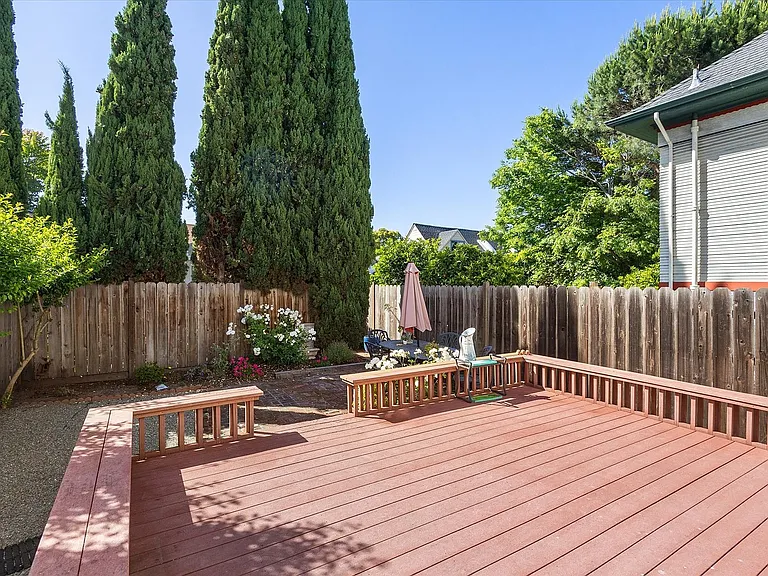 1087 Park Ave — Photo 22