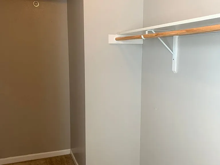 102 Fleetwood Dr — Photo 17
