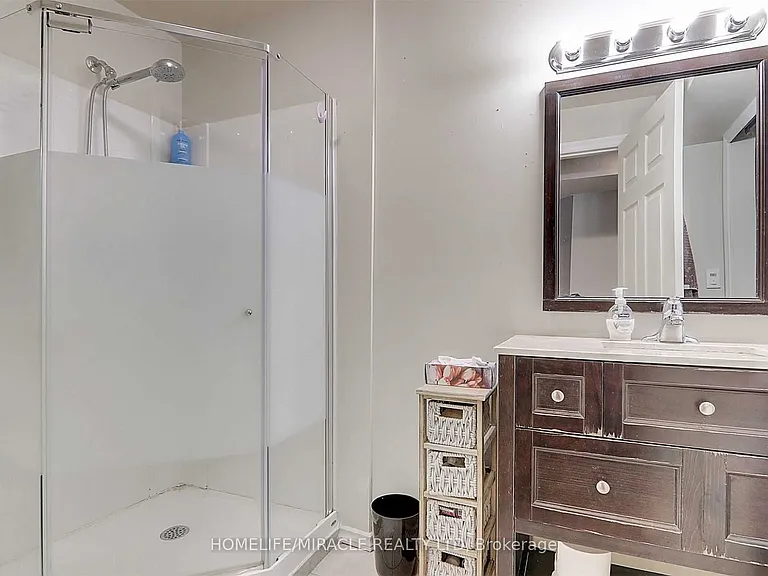 28 Oceanpearl Cres #BASEMENT — Photo 6