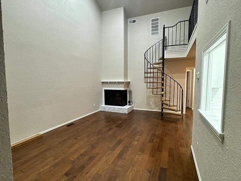405 Sundance Ln — Photo 10