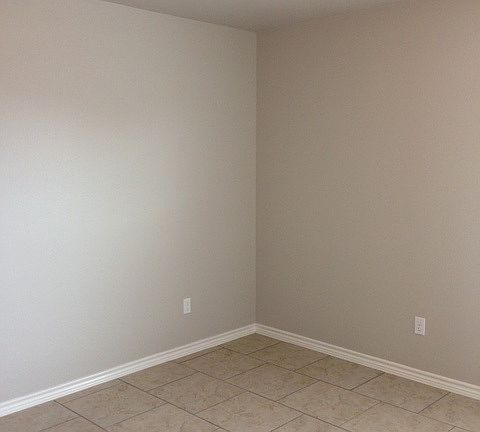 2nd image of 3202 Shallow Creek Dr