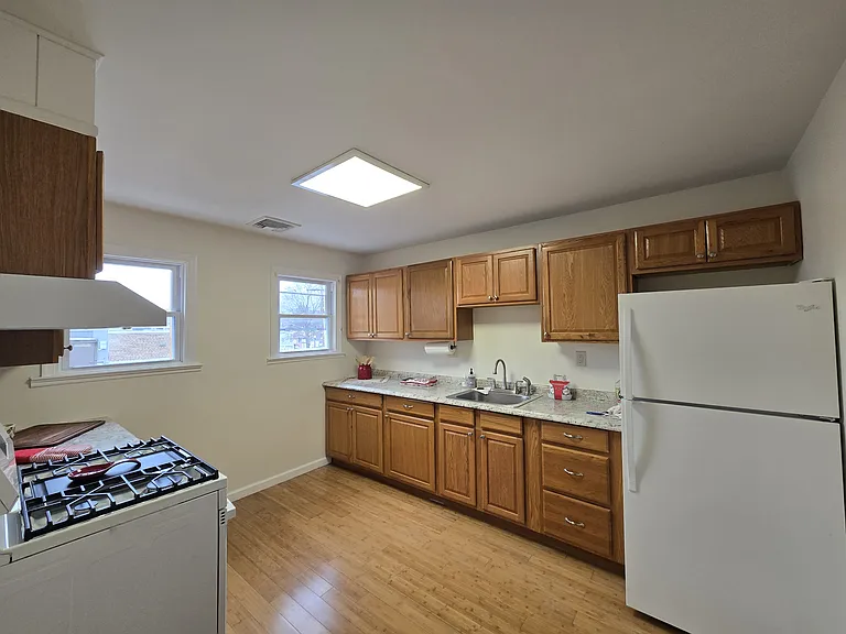 130 S Broadway #130 — Photo 3