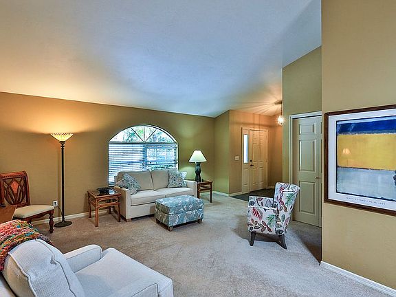 3rd image of 6110 Everglades Dr