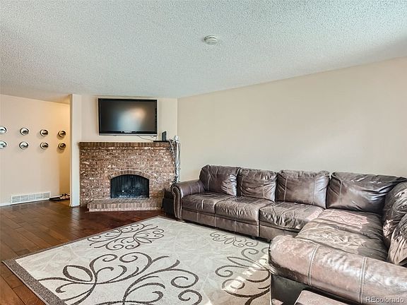 5th image of 2901 Berkeley Cir