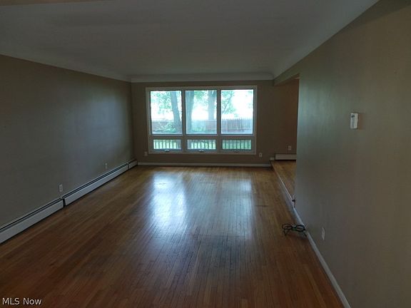 3rd image of 18647 Evergreen Dr