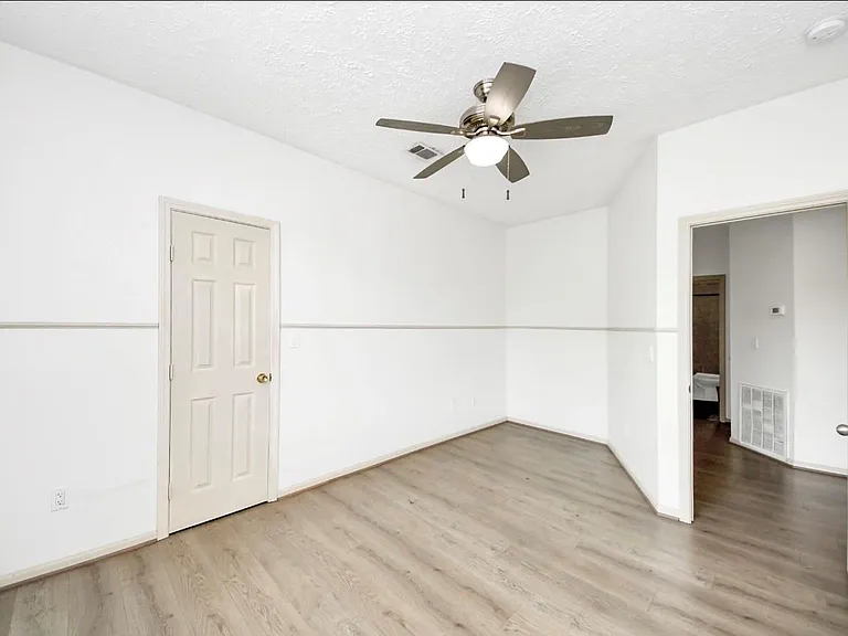 10535 Emnora Ln — Photo 27