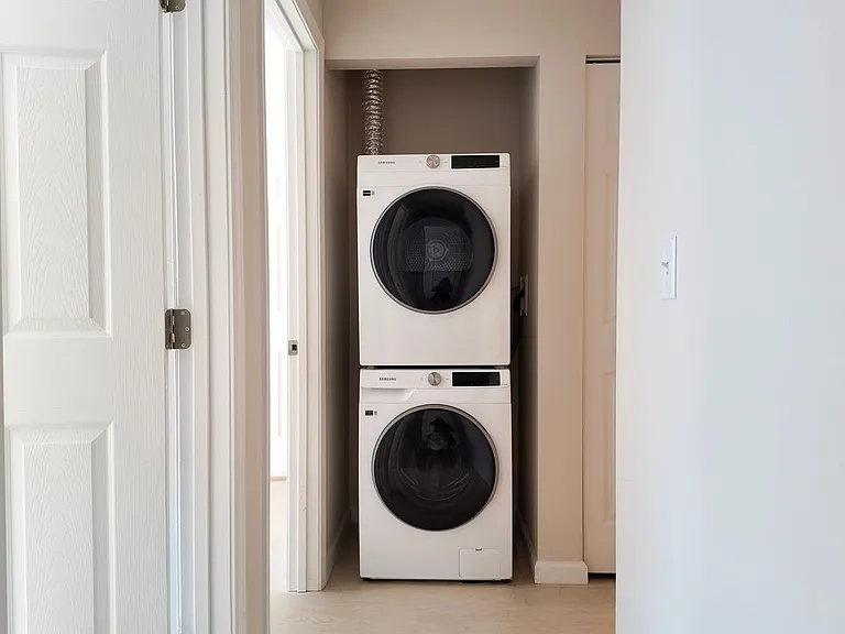 Oak Forest Apartments — Photo 5