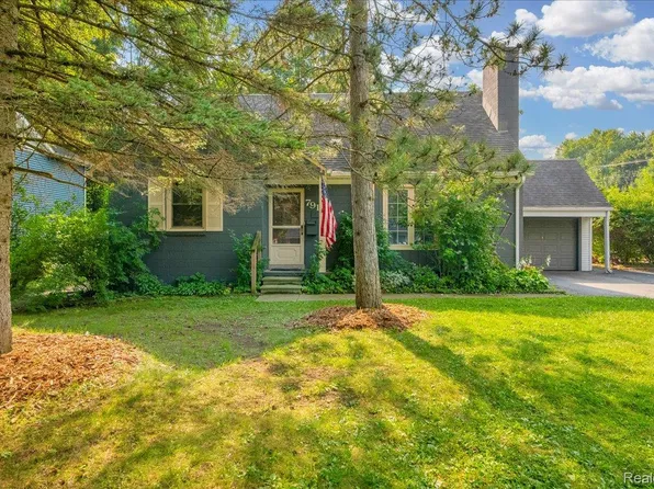 791 Horton St, Northville, MI 48167
