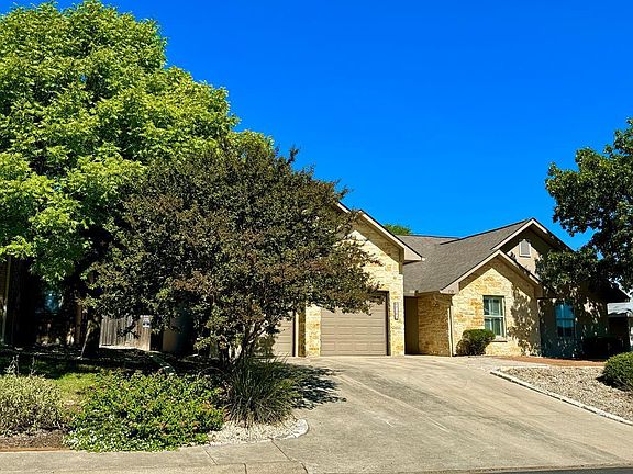 2nd image of 710 Oak Valley Dr