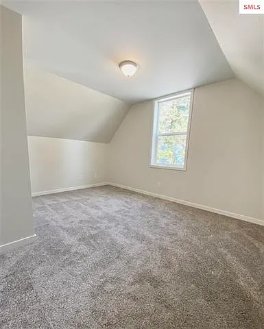 923 Pine St — Photo 8