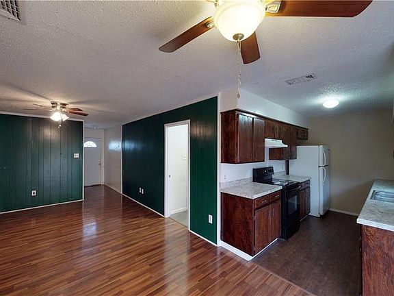 5th image of 1610 Bogarte Dr