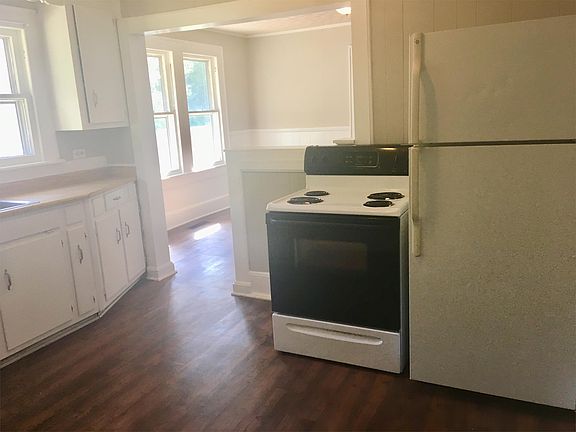 5th image of 212 Cornelia St