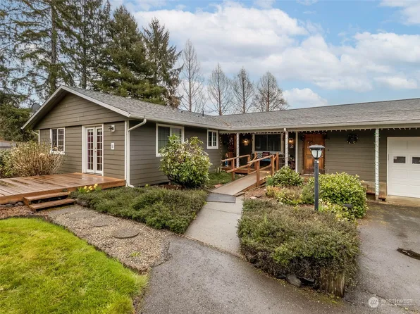 6 White Road, Raymond, WA 98577