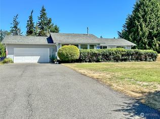 214 Mackenzie Dr, Camano Island, WA