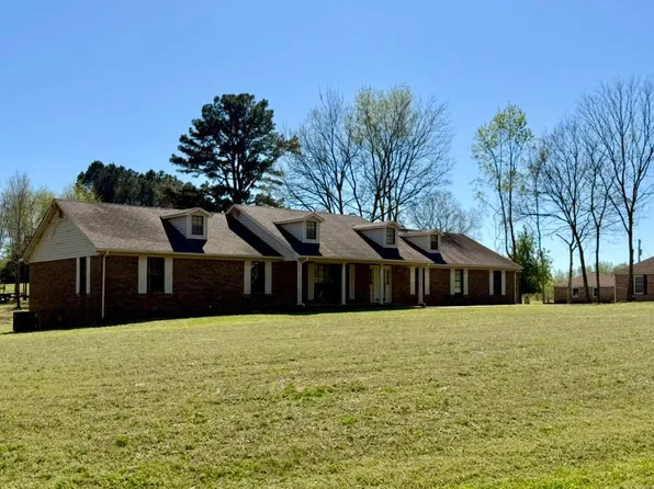 7612 Lakewood Dr, Florence, AL 35634