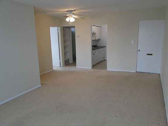 3rd image of 412 N Alfred St APT 4