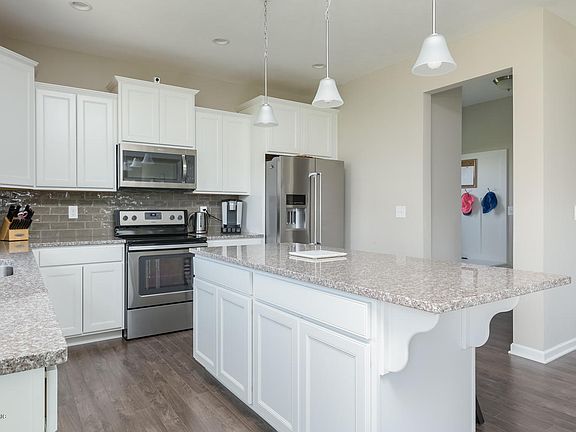 4th image of 7216 Waltham Dr
