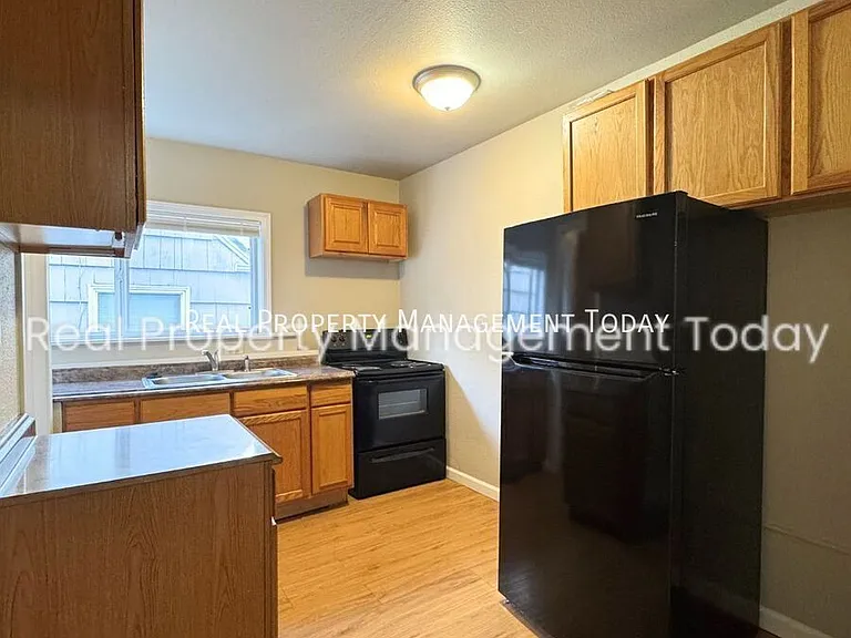 514 N K St — Photo 6