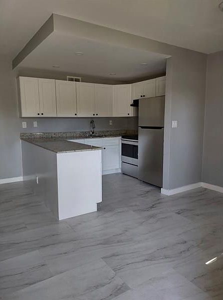 1st image of 207 NW 32nd Ct APT 104