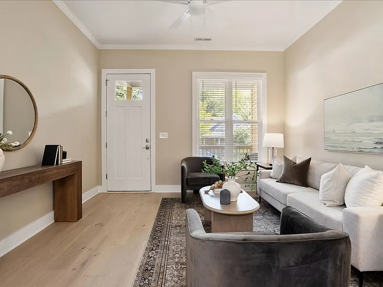 320 Gray Ave #A — Photo 10