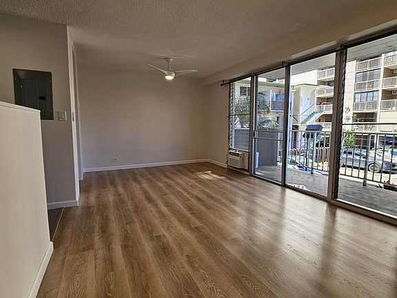 3rd image of 1412 Kewalo St APT 406