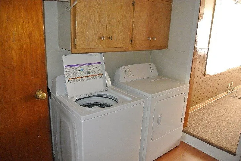 4 bed, 1200 sqft, $1,200 — Photo 2
