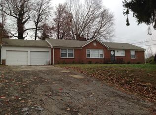 6 Fair Oaks Dr, Jackson, TN 38305