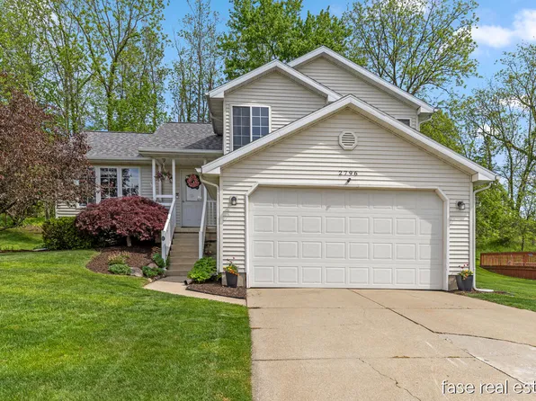 2796 Bryanwood Dr NW, Grand Rapids, MI 49544