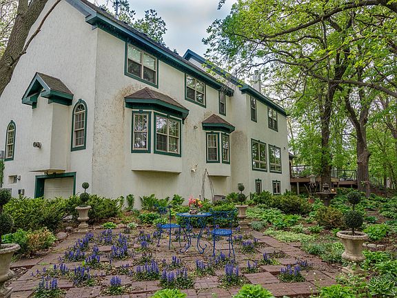 4th image of 1905 Albion Ave