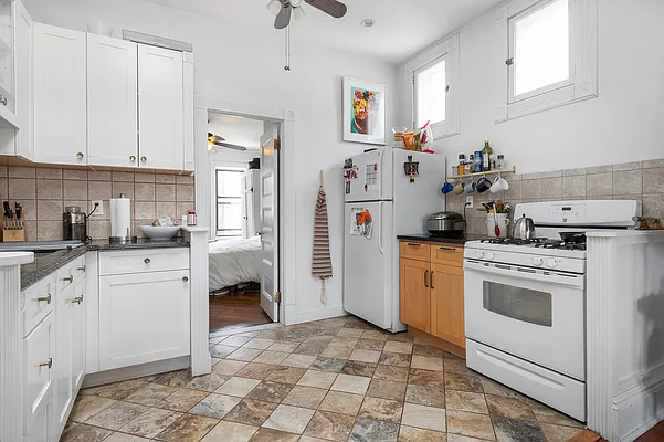 Rented by Realty Collective | media 12