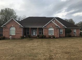 91 Sunnymeade Dr, Jackson, TN 38305