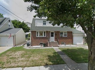687 2nd St, Secaucus, NJ 07094