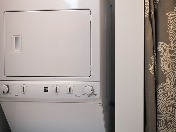 Photos are of similar unit, not exact unit.