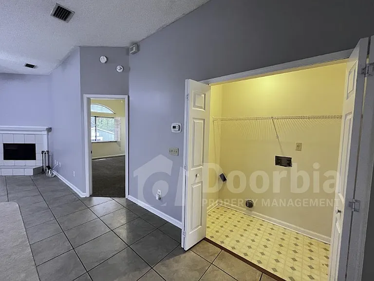 1159 Radis Pl — Photo 6