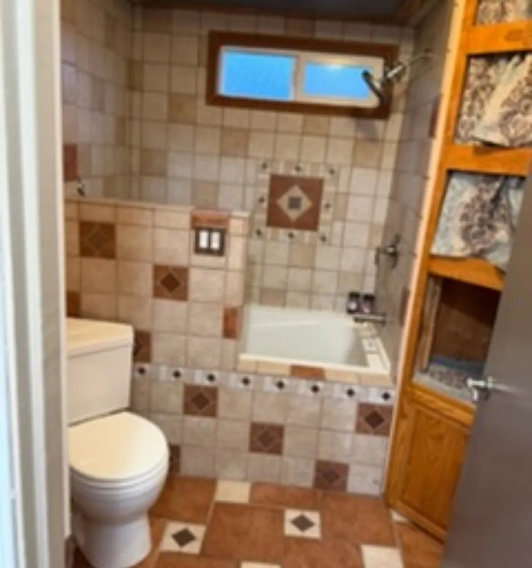 4 bed, 2112 sqft, $2,500 — Photo 3