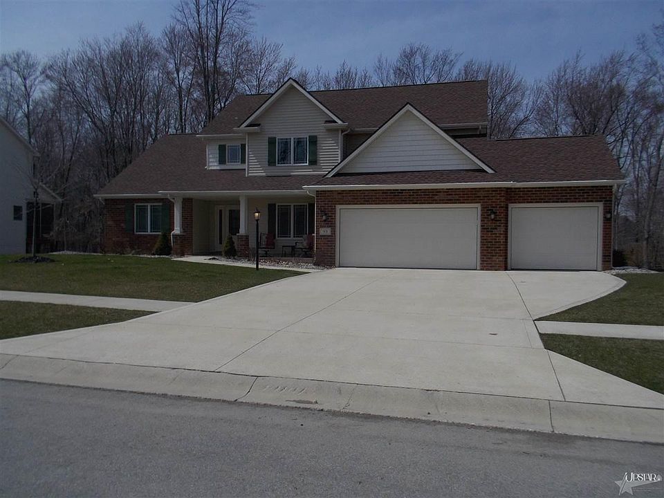 1st image of 93 N Lexington Dr