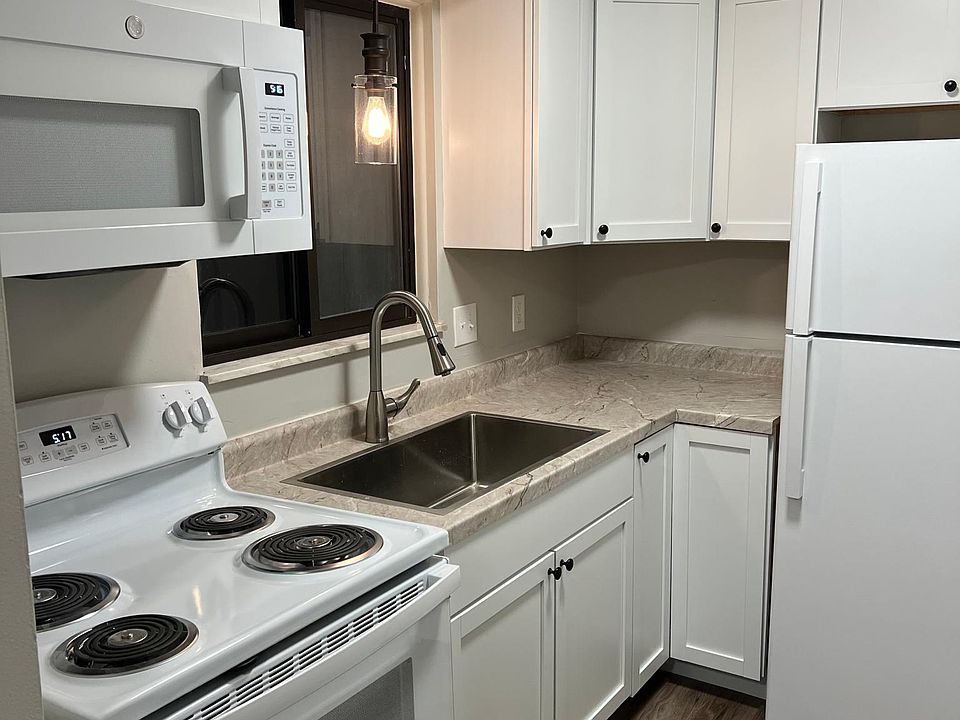1st image of 5232 Pointe Dr APT B