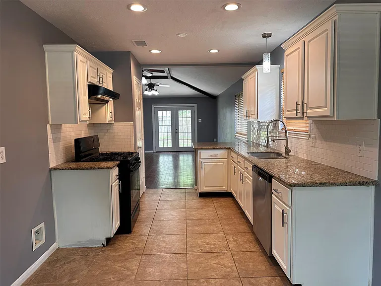 28806 Stone Fox Dr — Photo 11