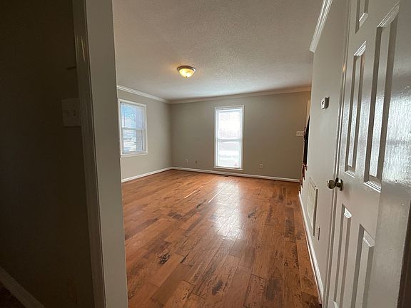 3rd image of 123 Arcaro Dr