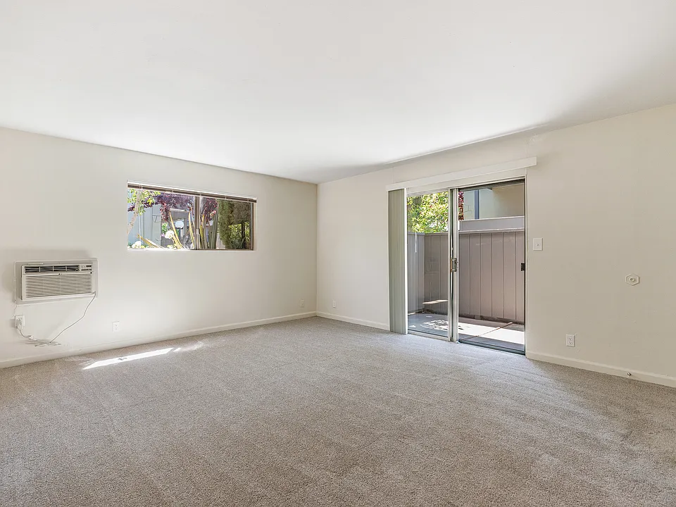 Walnut Creek Apartments