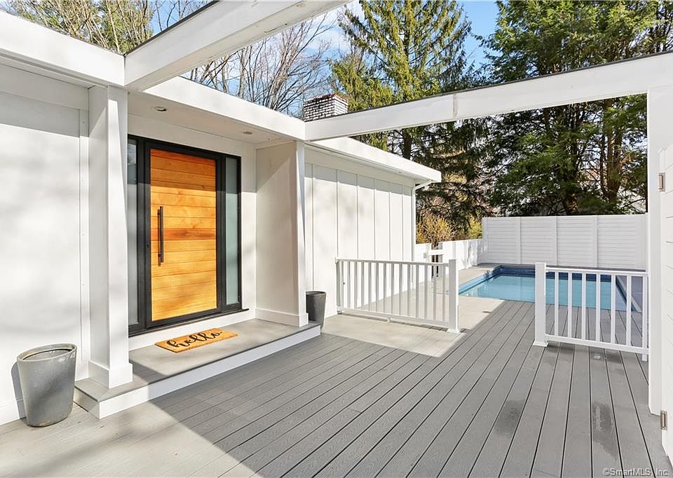 1st image of 39 Selleck Pl