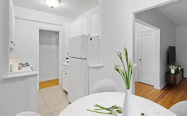 1410 York Ave #2G — Photo 2