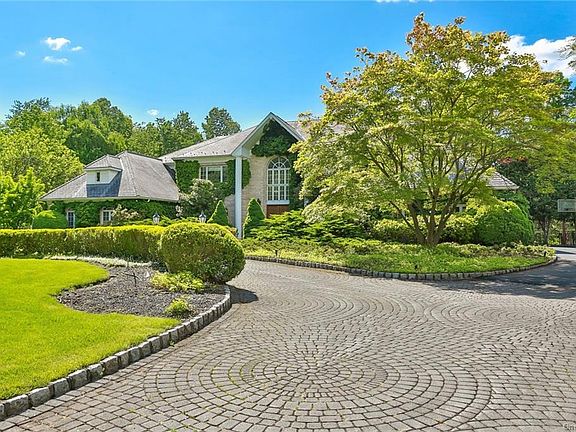 4th image of 6 Glen Eagles Ct