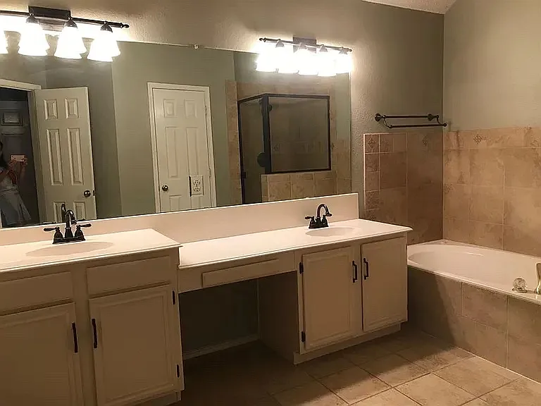 7900 Squire Ln — Photo 8