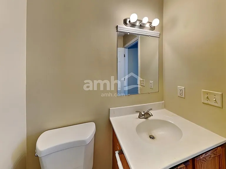 7057 Bennell Dr — Photo 12